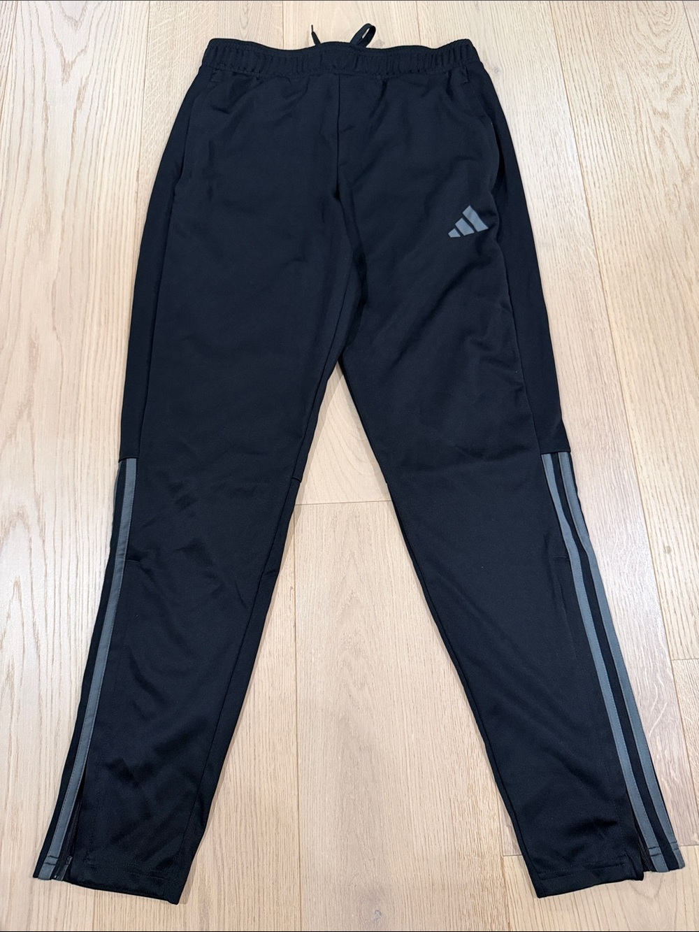 adidas Men’s Aeroready Black Track Joggers with Gray Stripes Size Medium
